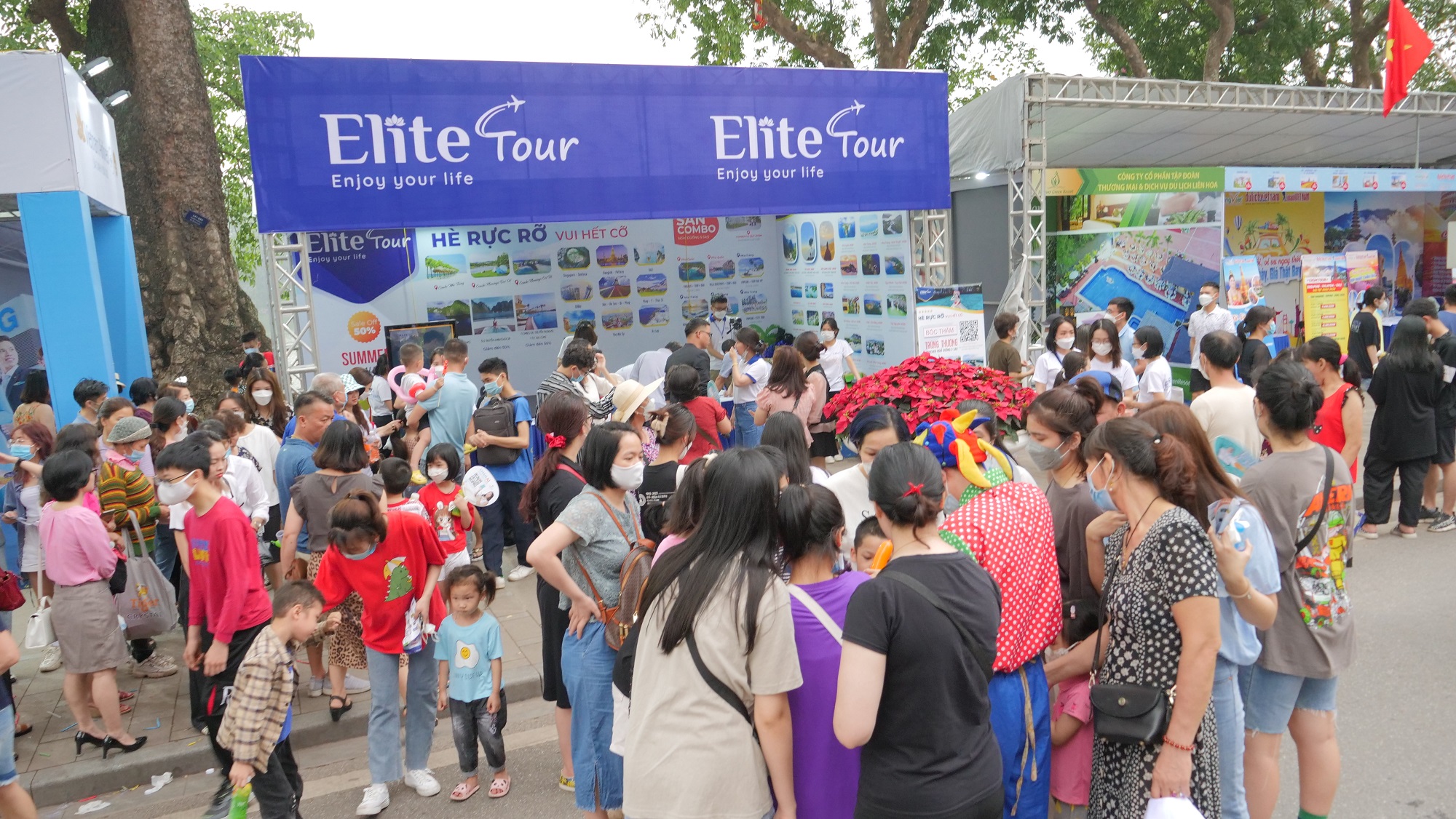 Công ty du lịch Elite Tour tại Lễ hội du lịch Hà Nội 2022