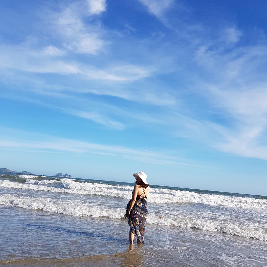 bãi tắm ở Vân Đồn