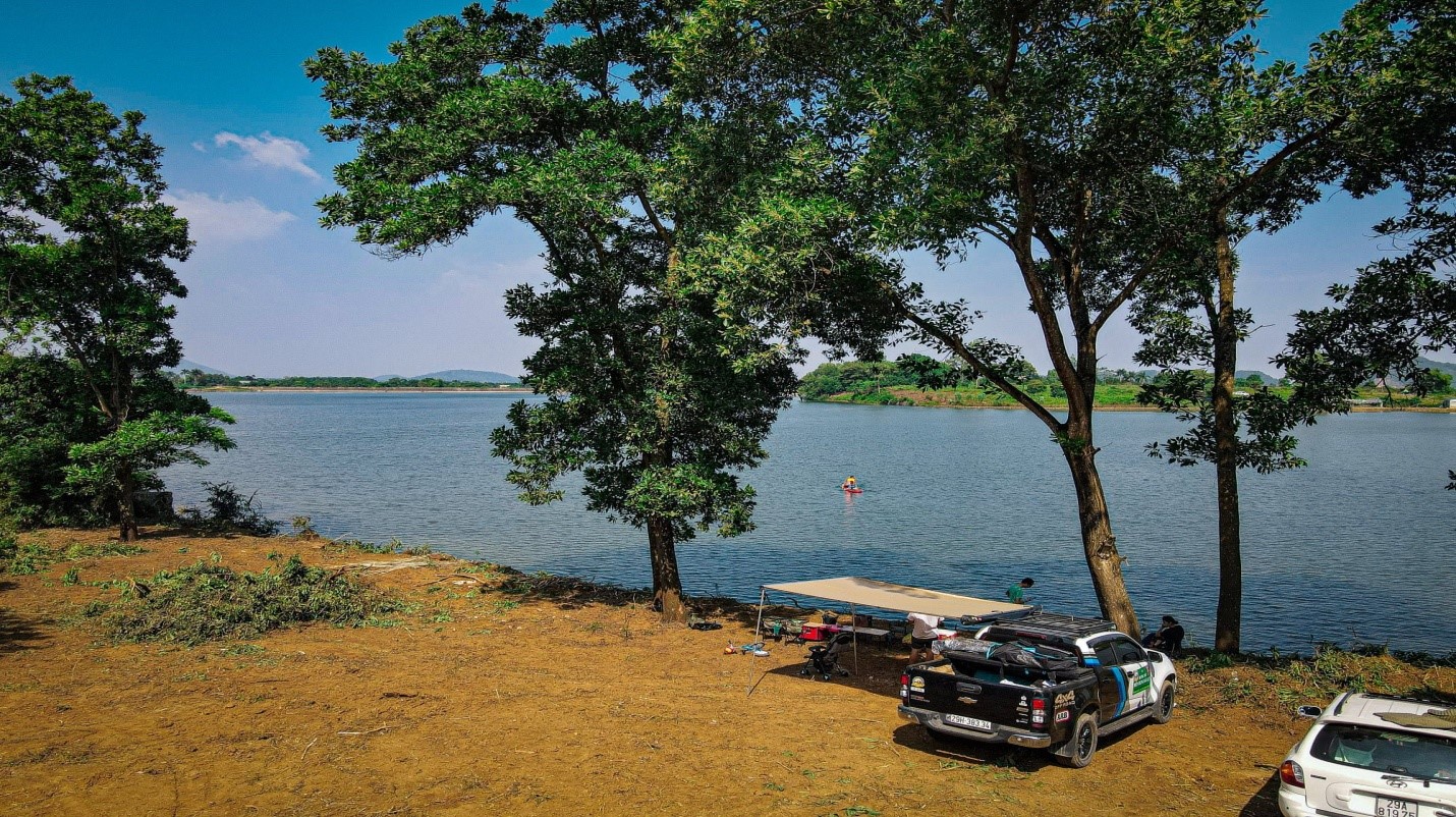 Camping hồ Đồng Chanh