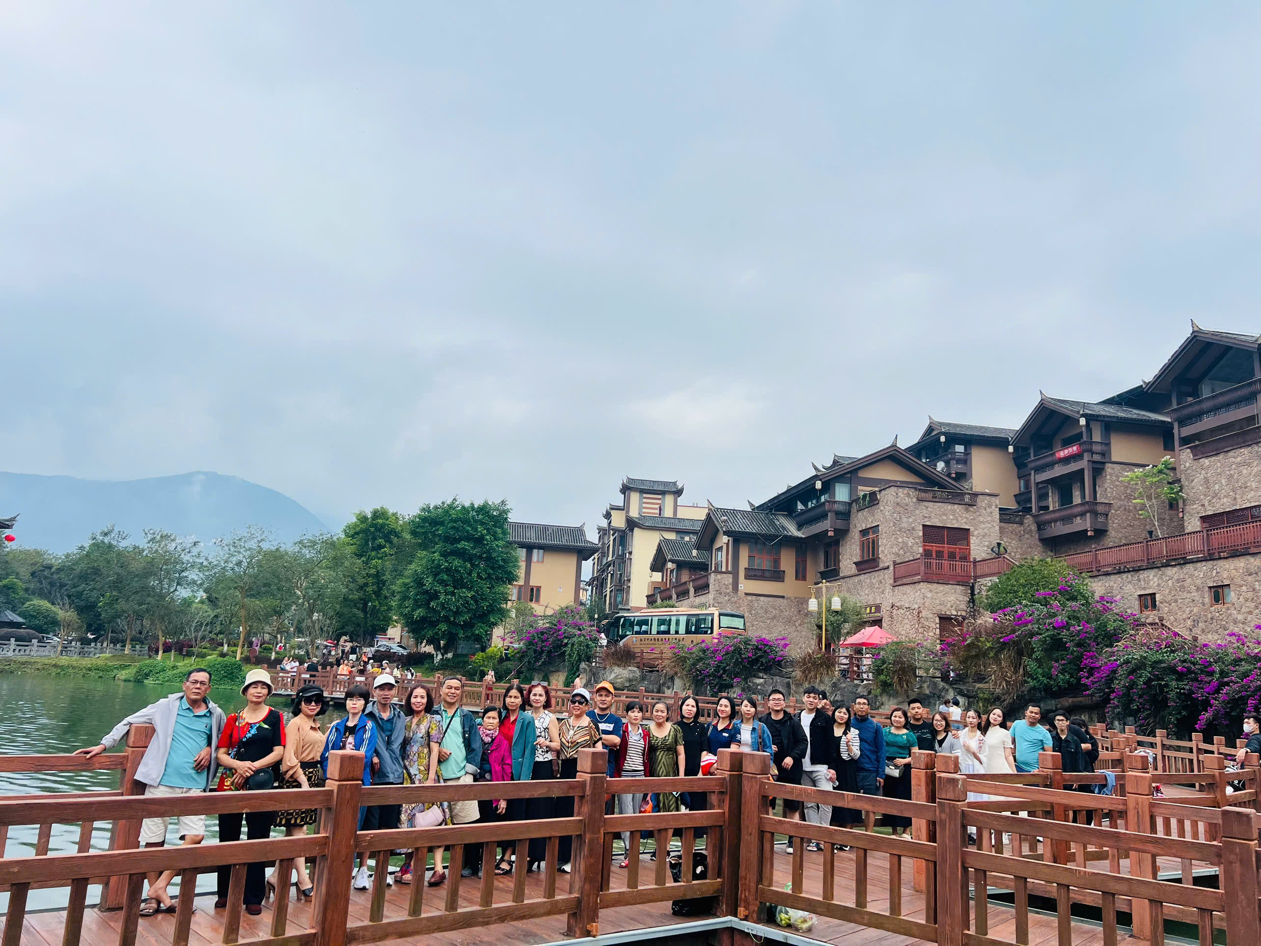 đi Bình Biên Trung Quốc