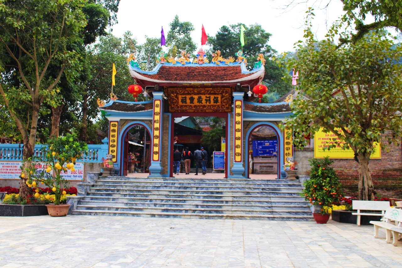 Đền Ông Hoàng Bảy - Lào Cai