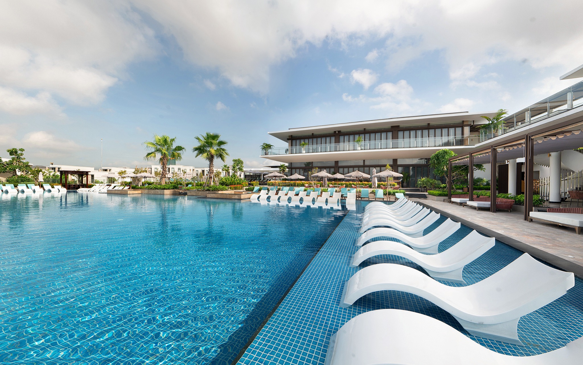 Oakwood Ha Long - khách sạn ở miền Bắc đẹp, hiện đại