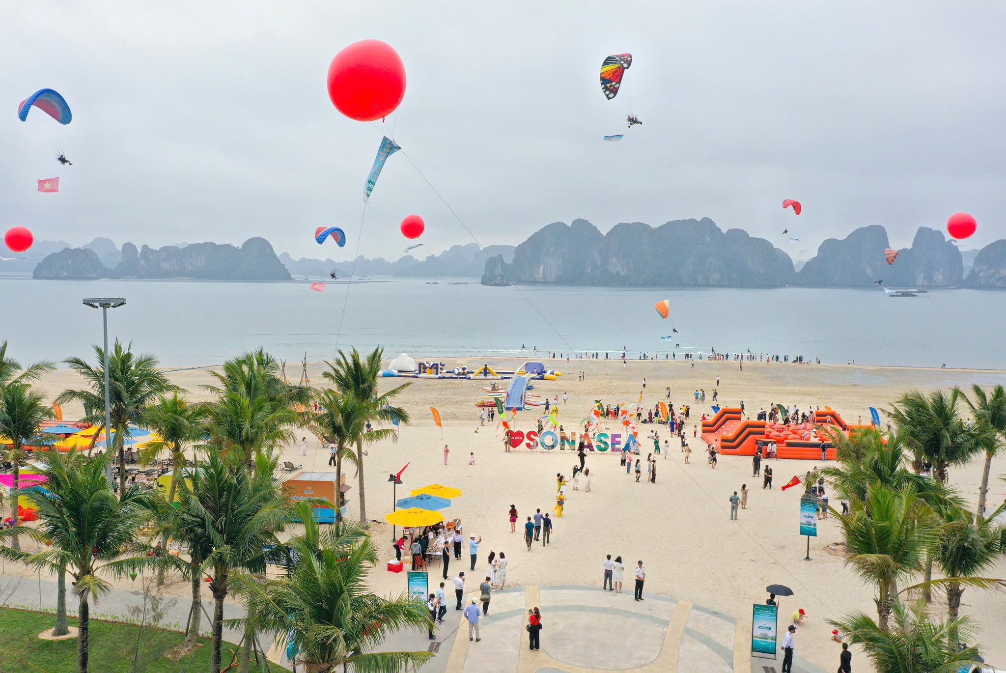 bãi biển Vân Đồn