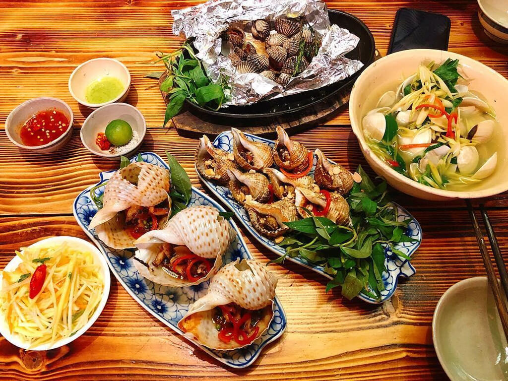 Nhà hàng Tàu Hoa Hoa - Địa chỉ ăn hải sản tươi ngon ở Quy Nhơn