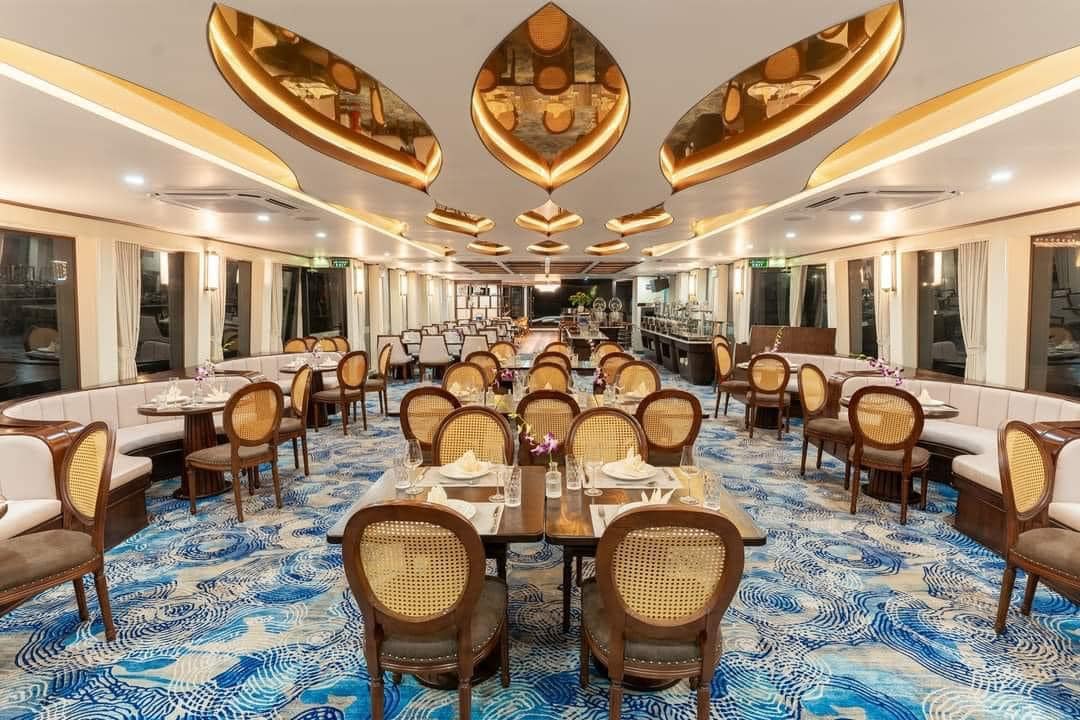 Du thuyền Symphony Cruise