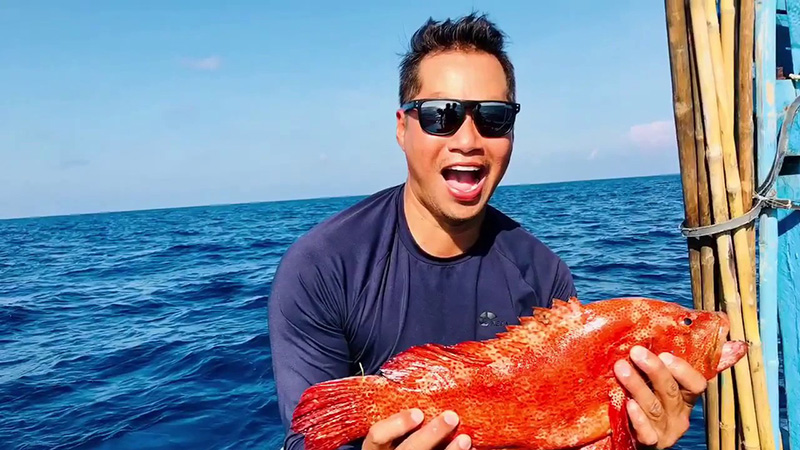 Du lịch đảo Phú Quý cá mú đỏ